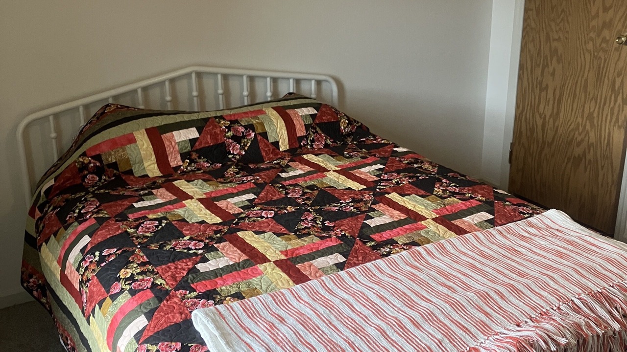 Photo of Bedroom in Scottsburg