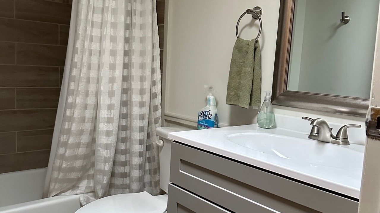 Photo of Bathroom in Scottsburg