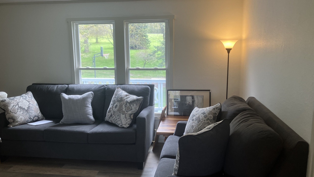 Photo of Livingroom in Scottsburg