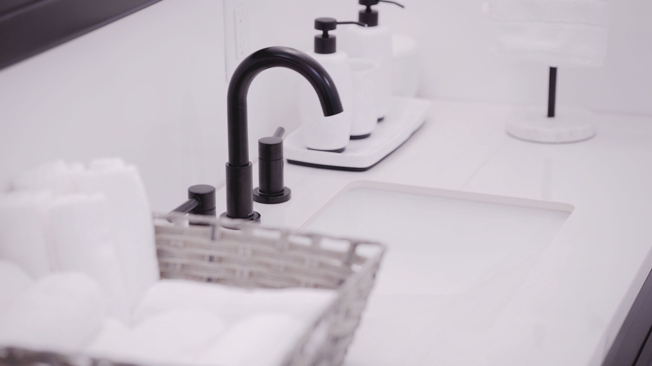 Photo of Bathroom in Lake View