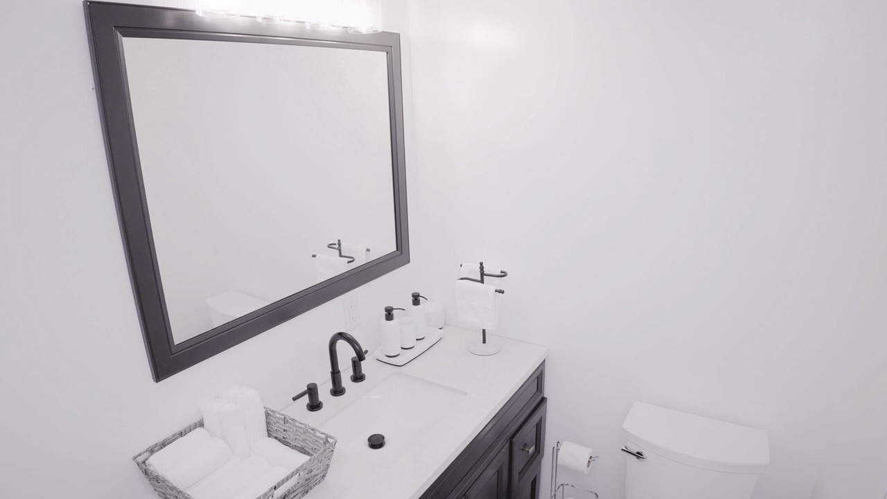 Photo of Bathroom in Lake View