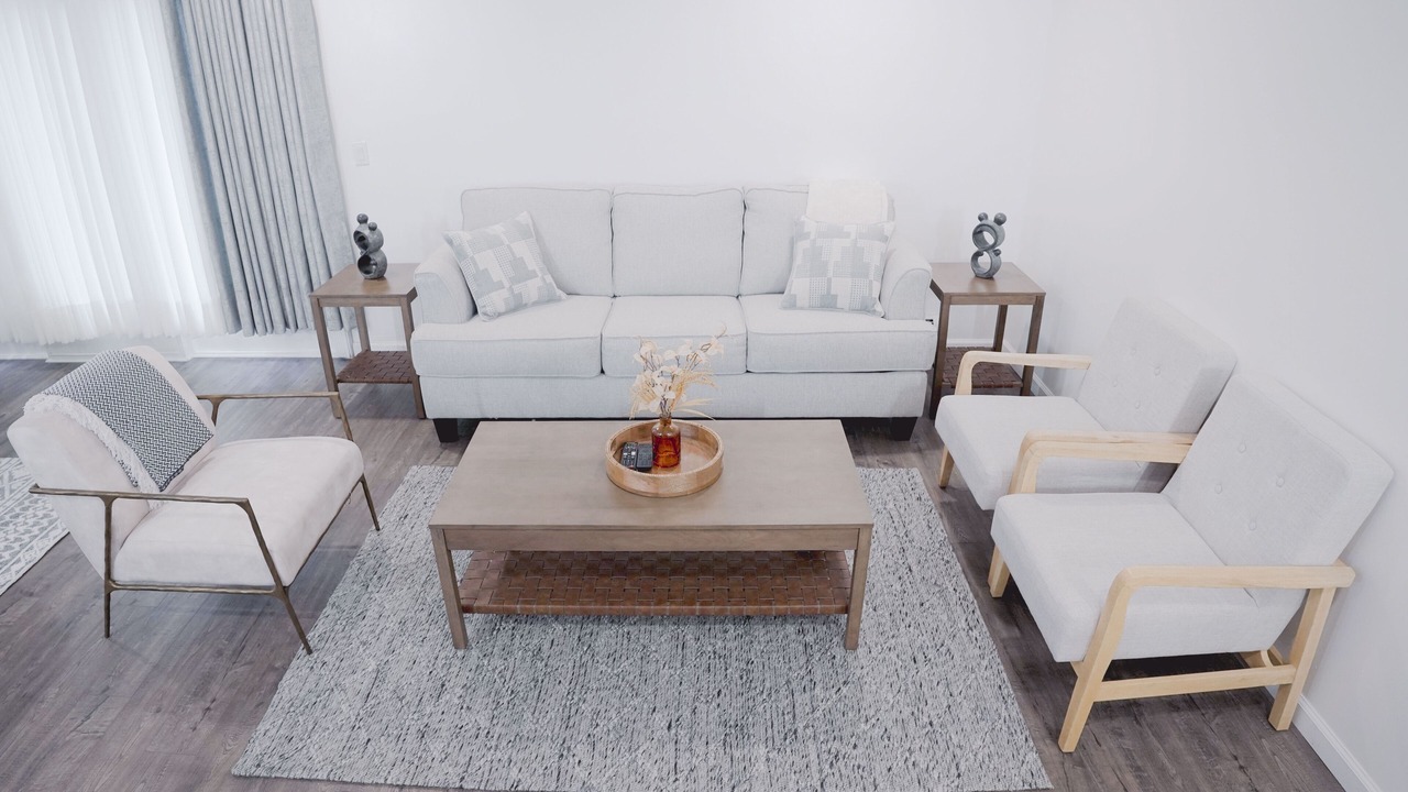 Photo of Livingroom in Lake View