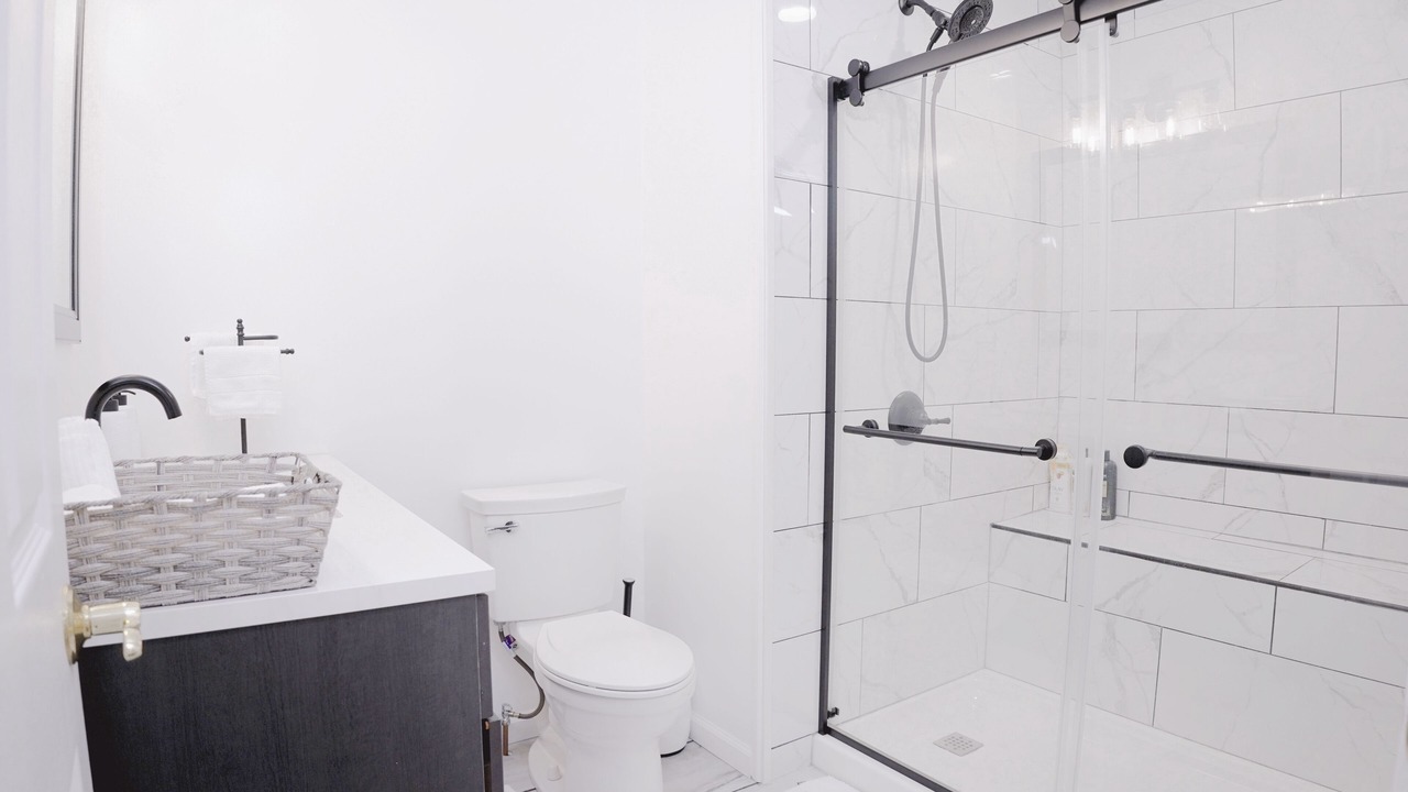Photo of Bathroom in Lake View