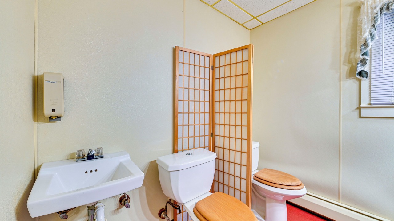 Photo of Bathroom in Lanesville