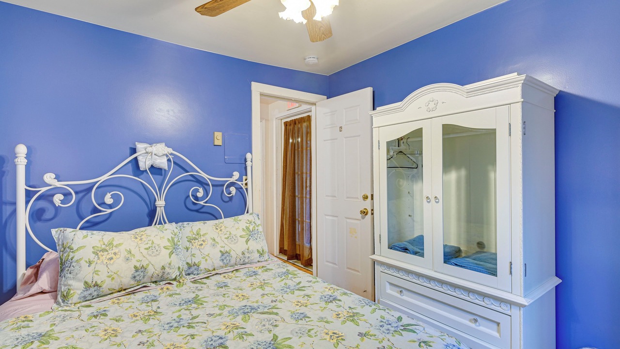 Photo of Bedroom in Lanesville
