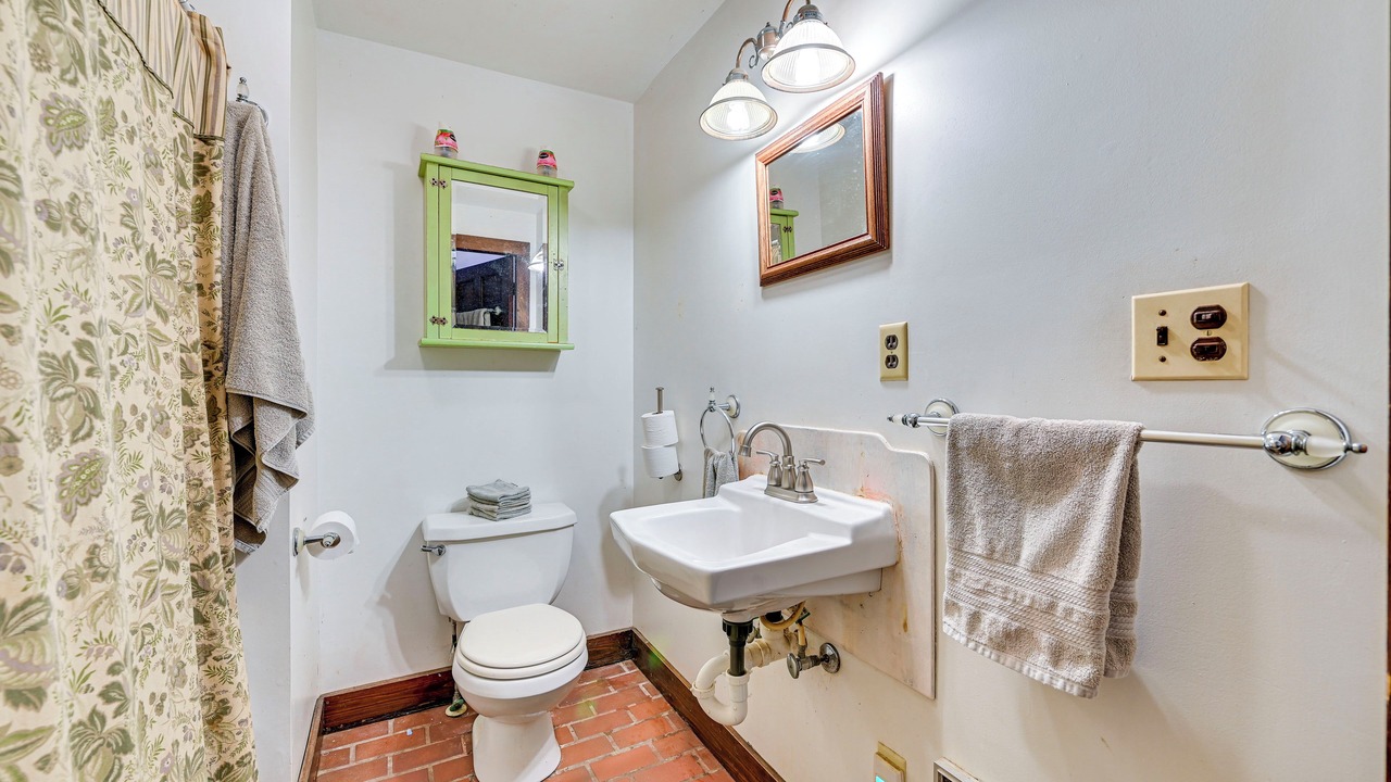 Photo of Bathroom in Lanesville