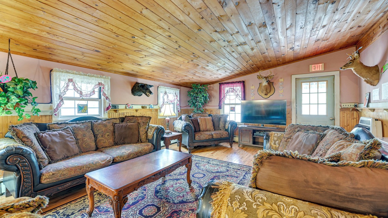 Photo of Livingroom in Lanesville