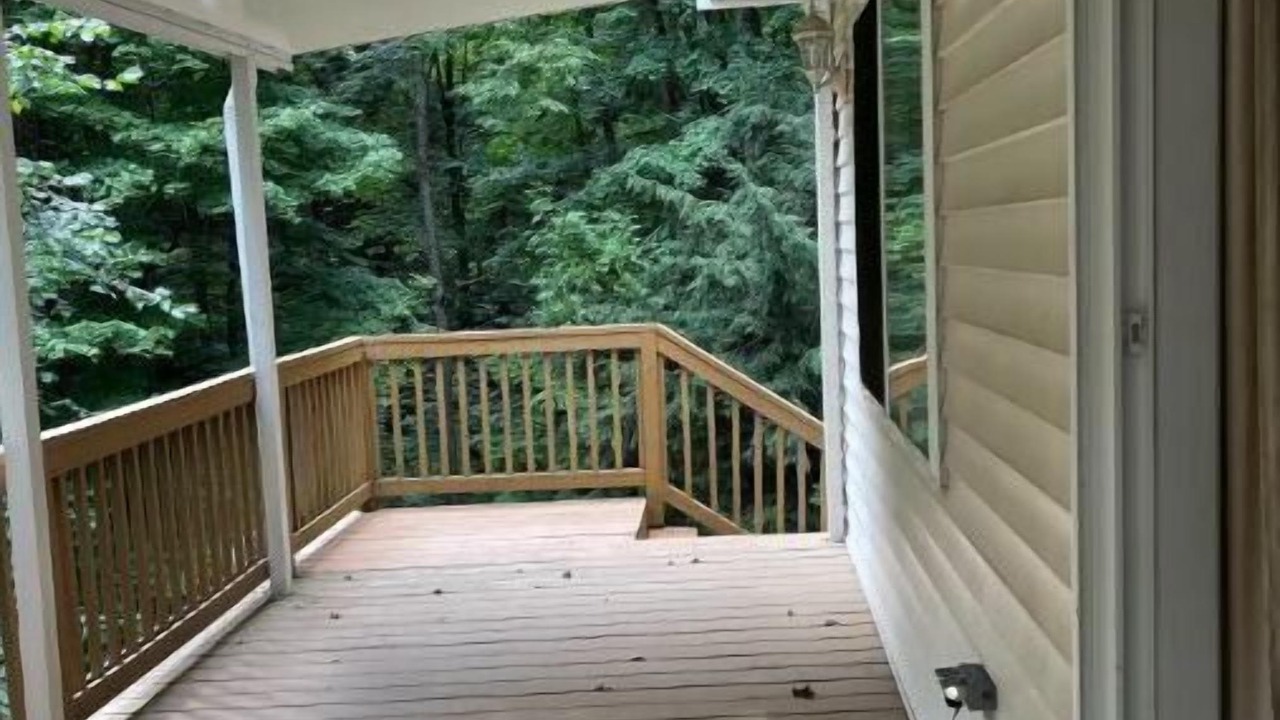 Photo of Patio Balcony in Jamestown