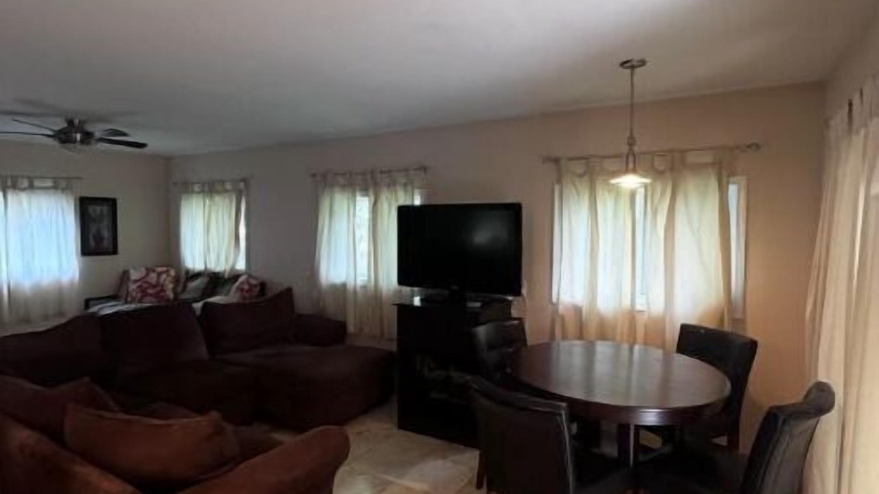Photo of Livingroom in Jamestown