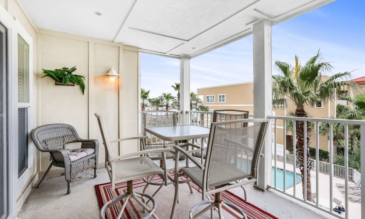 Photo of Patio Balcony in Orange Beach East