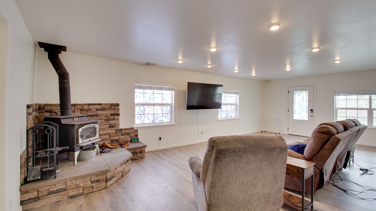 Photo of Bedroom in Crescent City North