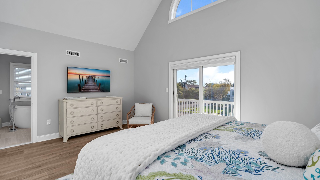Photo of Bedroom in Admiral Estates