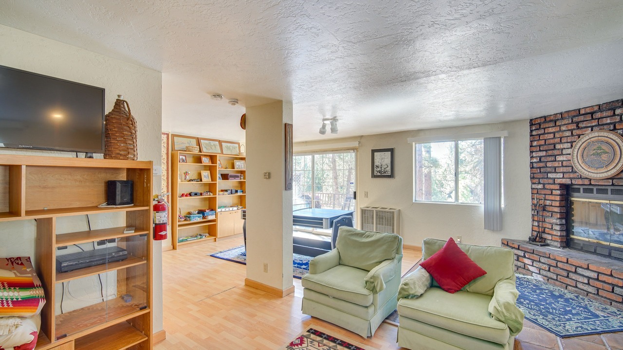 Photo of Livingroom in Whispering Forest