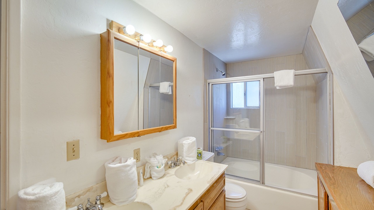Photo of Bathroom in Whispering Forest