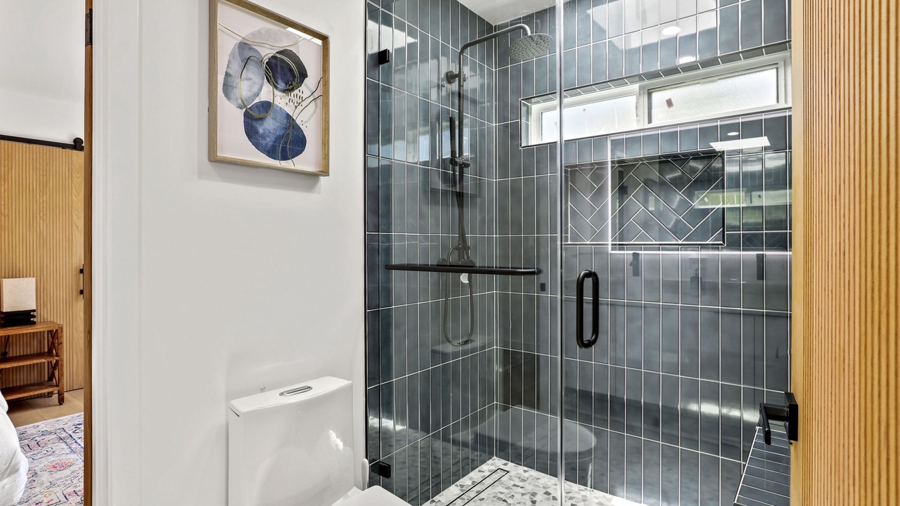 Photo of Bathroom in Valley Glen