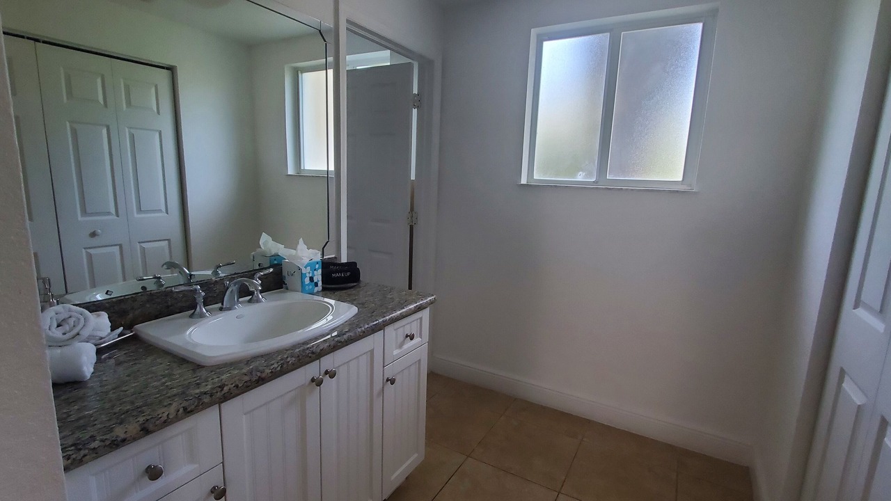 Photo of Bathroom in Alice Town