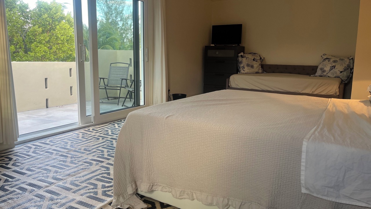 Photo of Bedroom in Green Turtle Cay