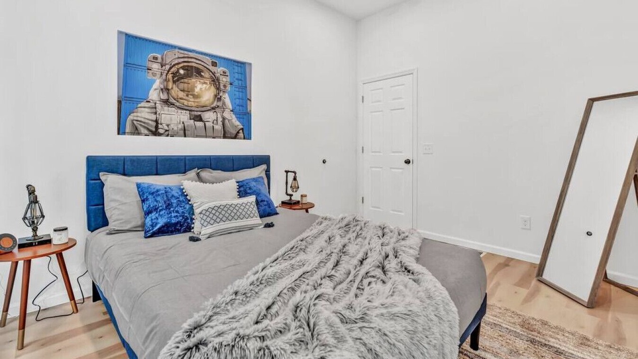 Photo of Bedroom in Lakeview