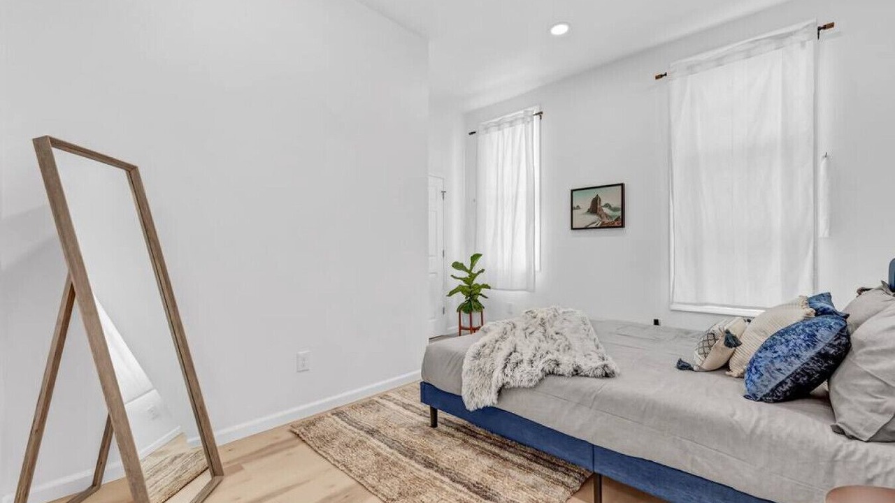 Photo of Bedroom in Lakeview