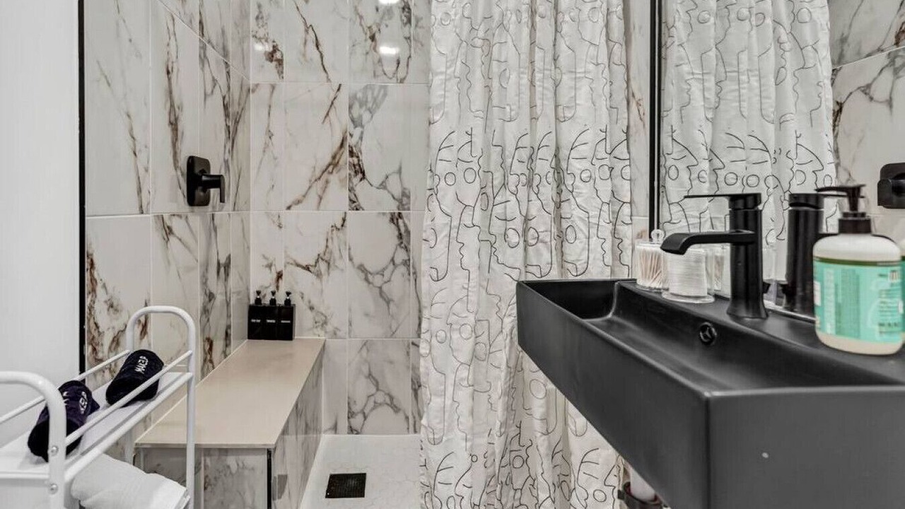 Photo of Bathroom in Front Park