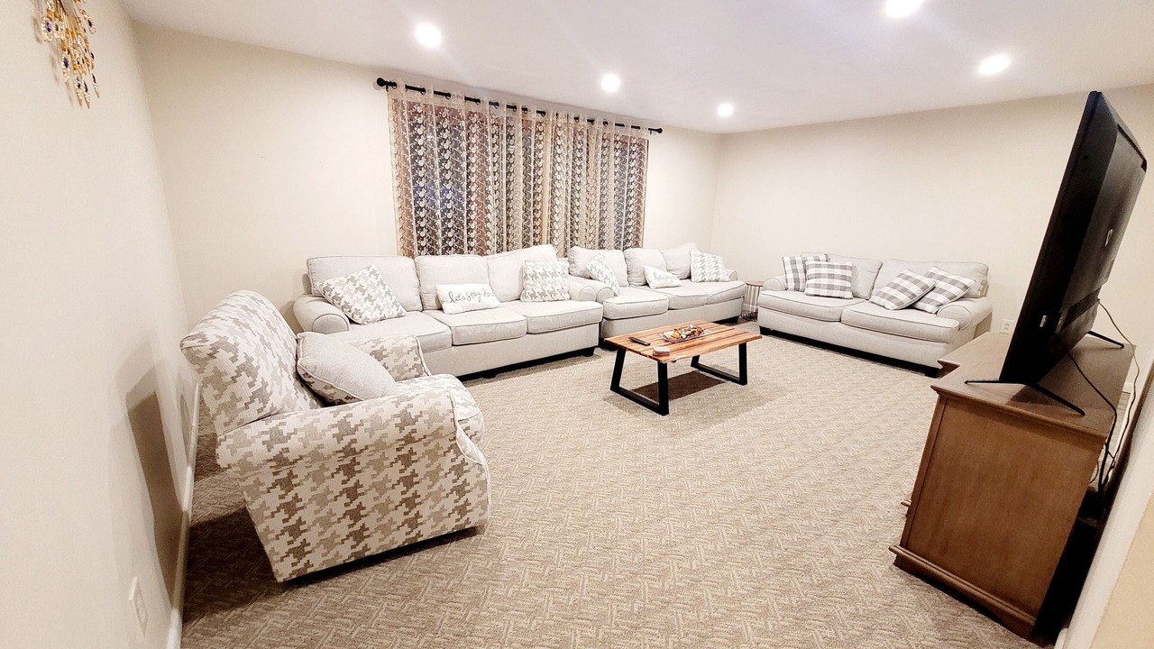 Photo of Livingroom in Cheektowaga