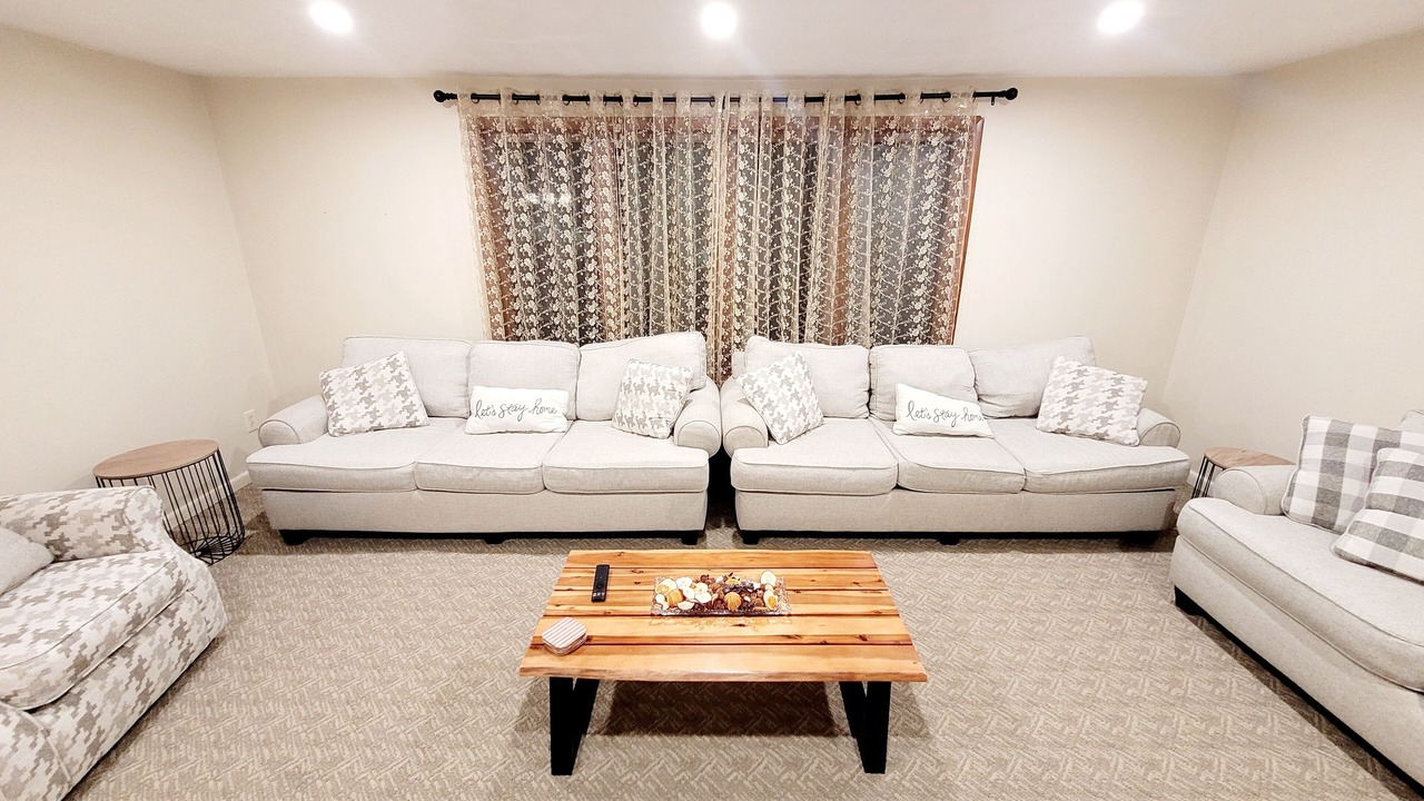 Photo of Livingroom in Cheektowaga