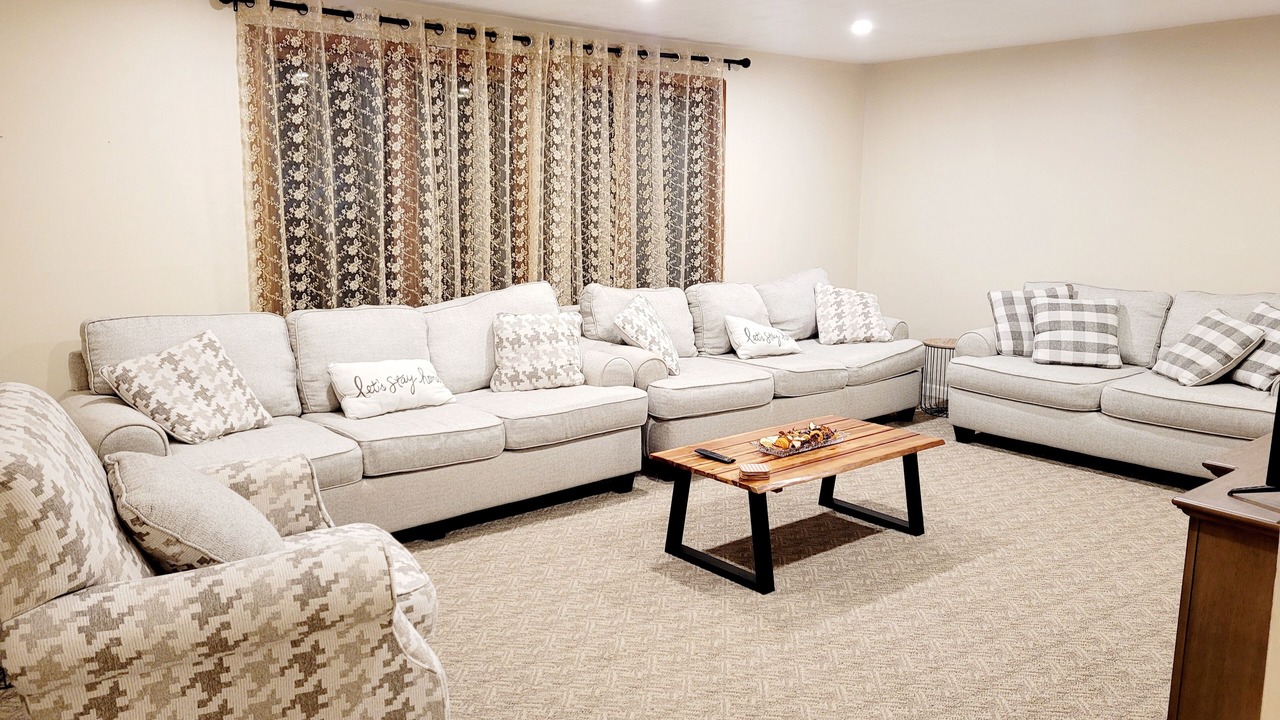 Photo of Livingroom in Cheektowaga