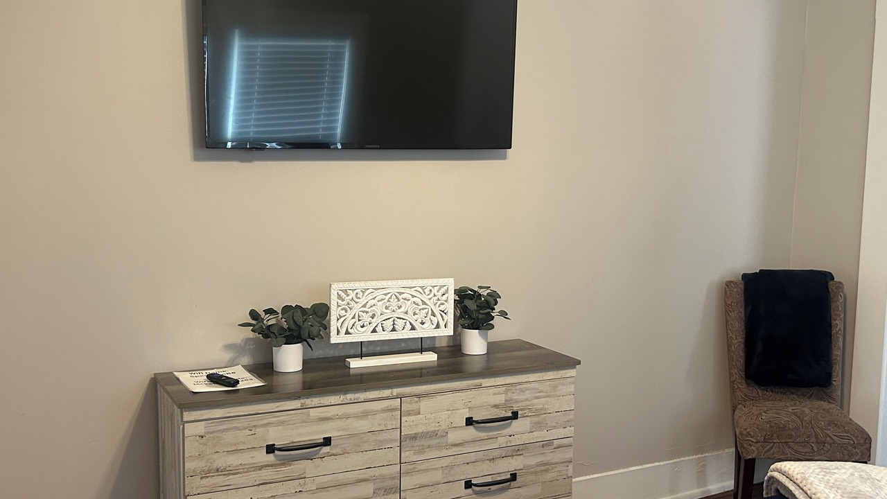 Photo of Bedroom in Crestline Heights