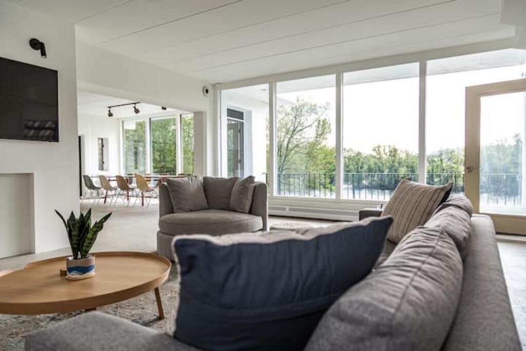 Photo of Livingroom in Lakeville