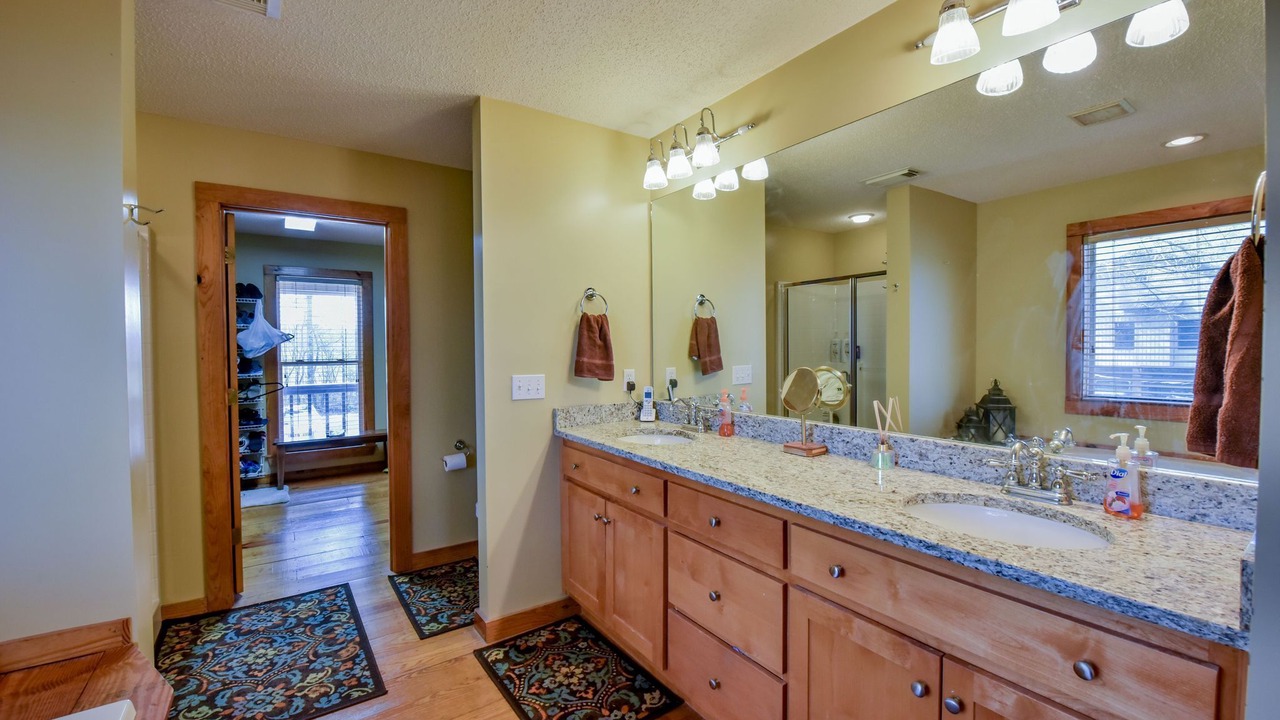 Photo of Bathroom in Elrod