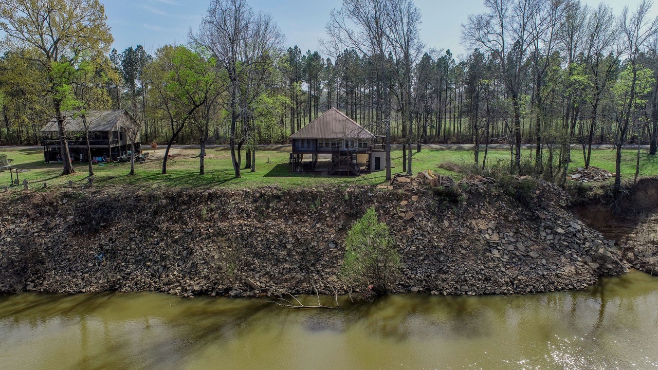 Photo of Outdoor in Elrod