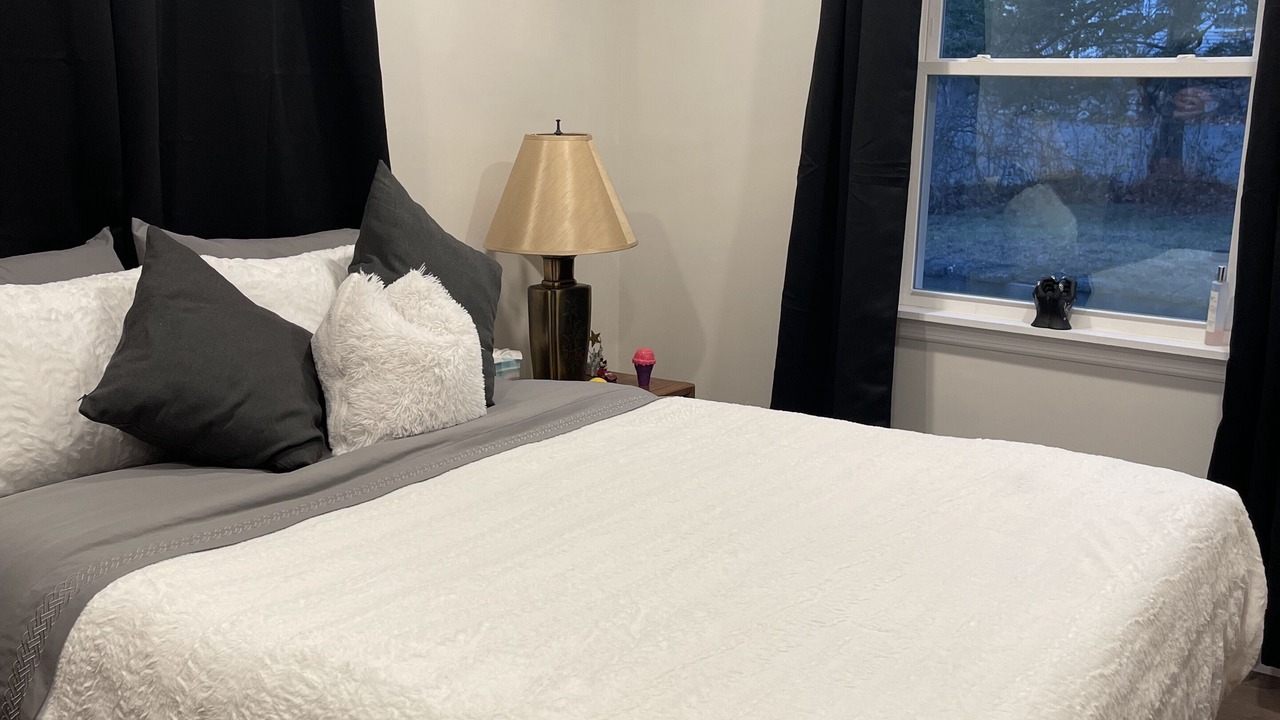 Photo of Bedroom in Lake Peekskill