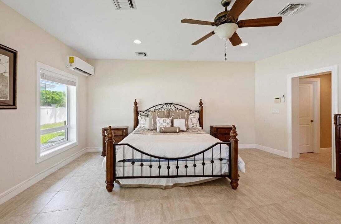 Photo of Bedroom in Freeport