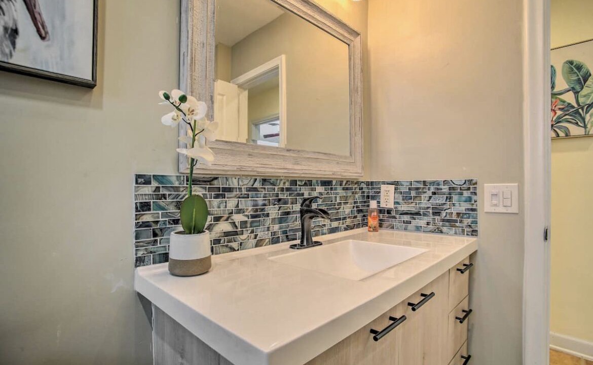 Photo of Bathroom in Imperial Point