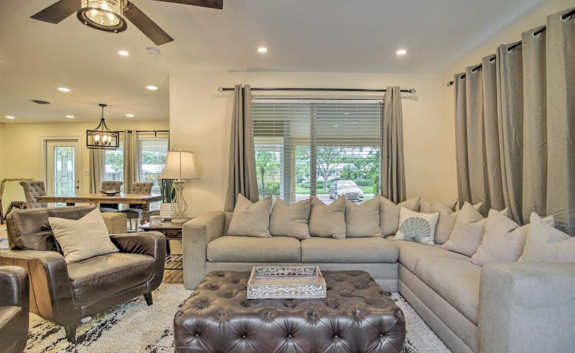 Photo of Livingroom in Imperial Point