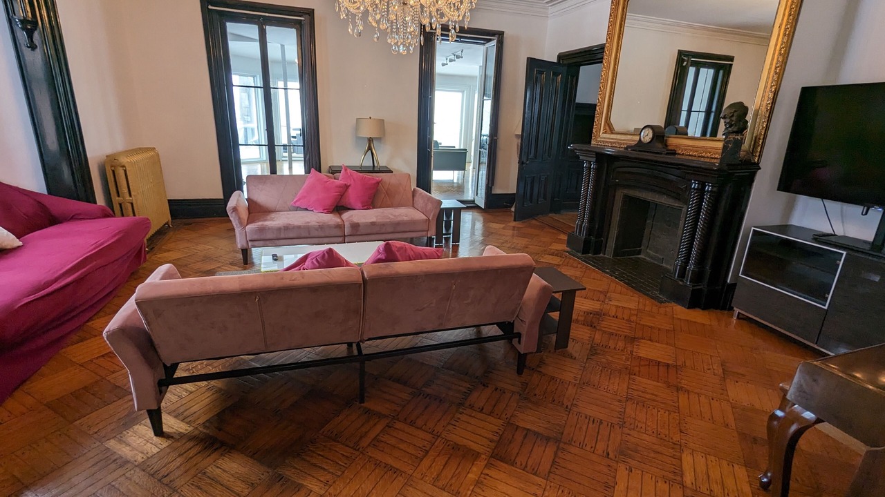 Photo of Livingroom in Beacon
