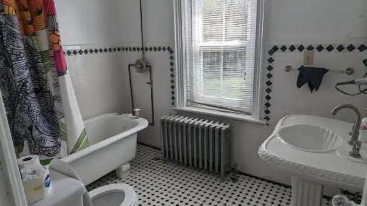 Photo of Bathroom in Beacon