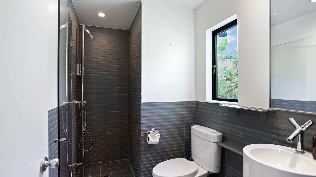 Photo of Bathroom in Hollywood Hills West