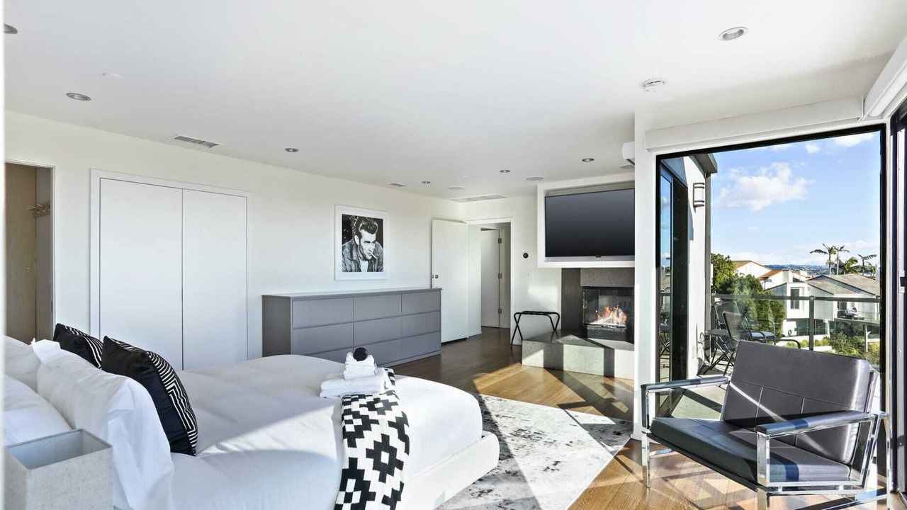 Photo of Bedroom in Hollywood Hills West