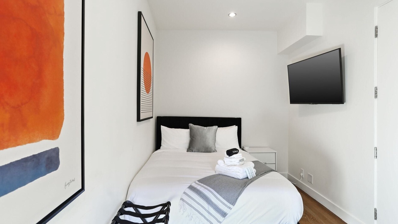 Photo of Bedroom in Hollywood Hills West