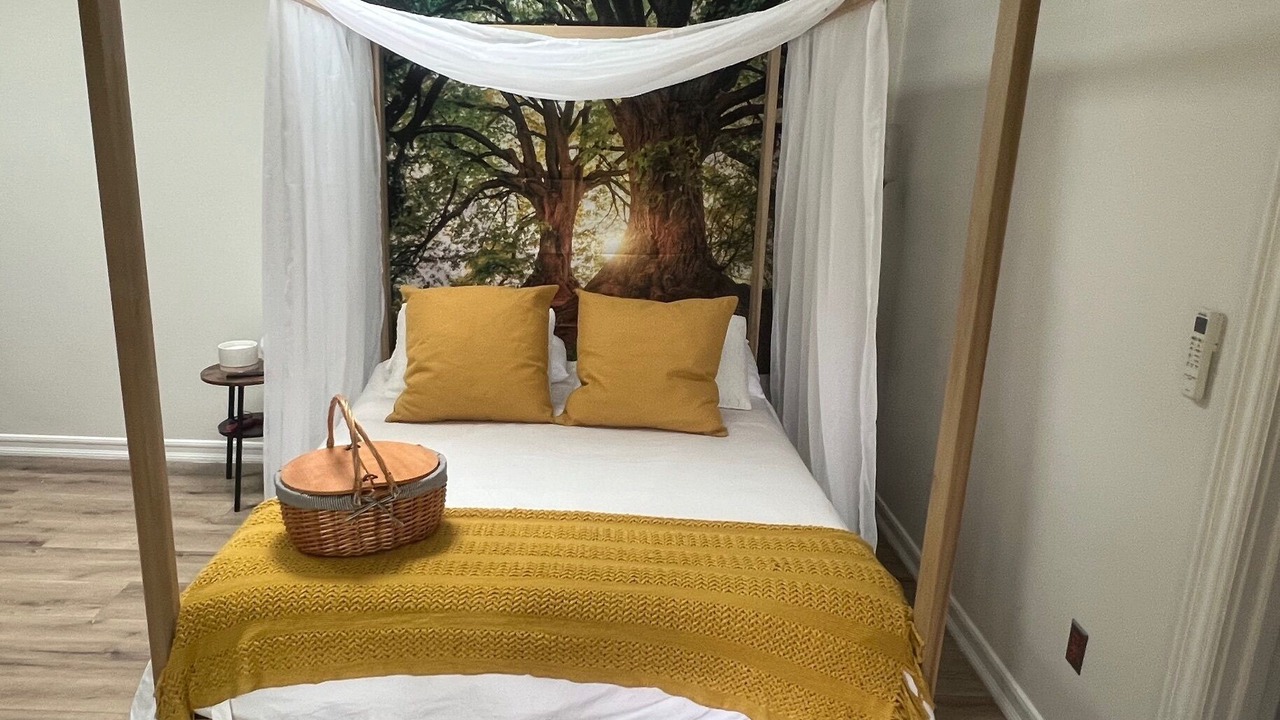Photo of Bedroom in Calabasas