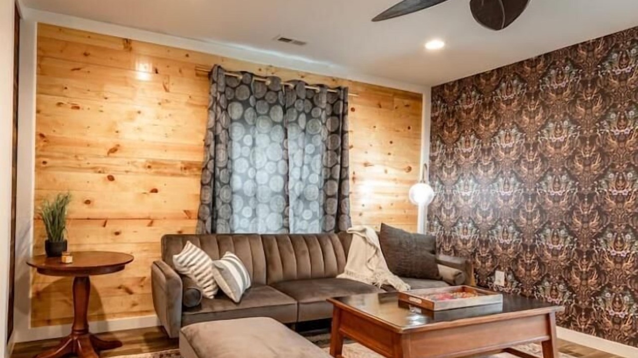 Photo of Livingroom in West Canton