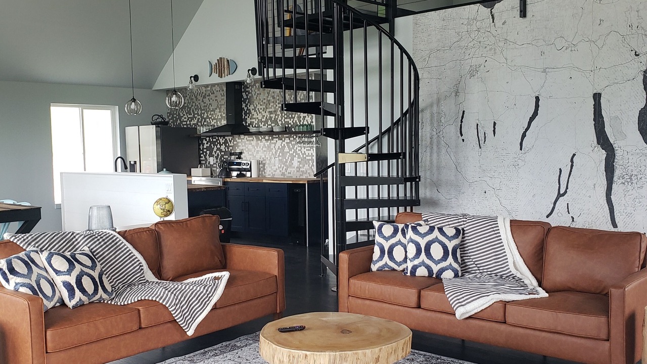 Photo of Livingroom in Town of Milo