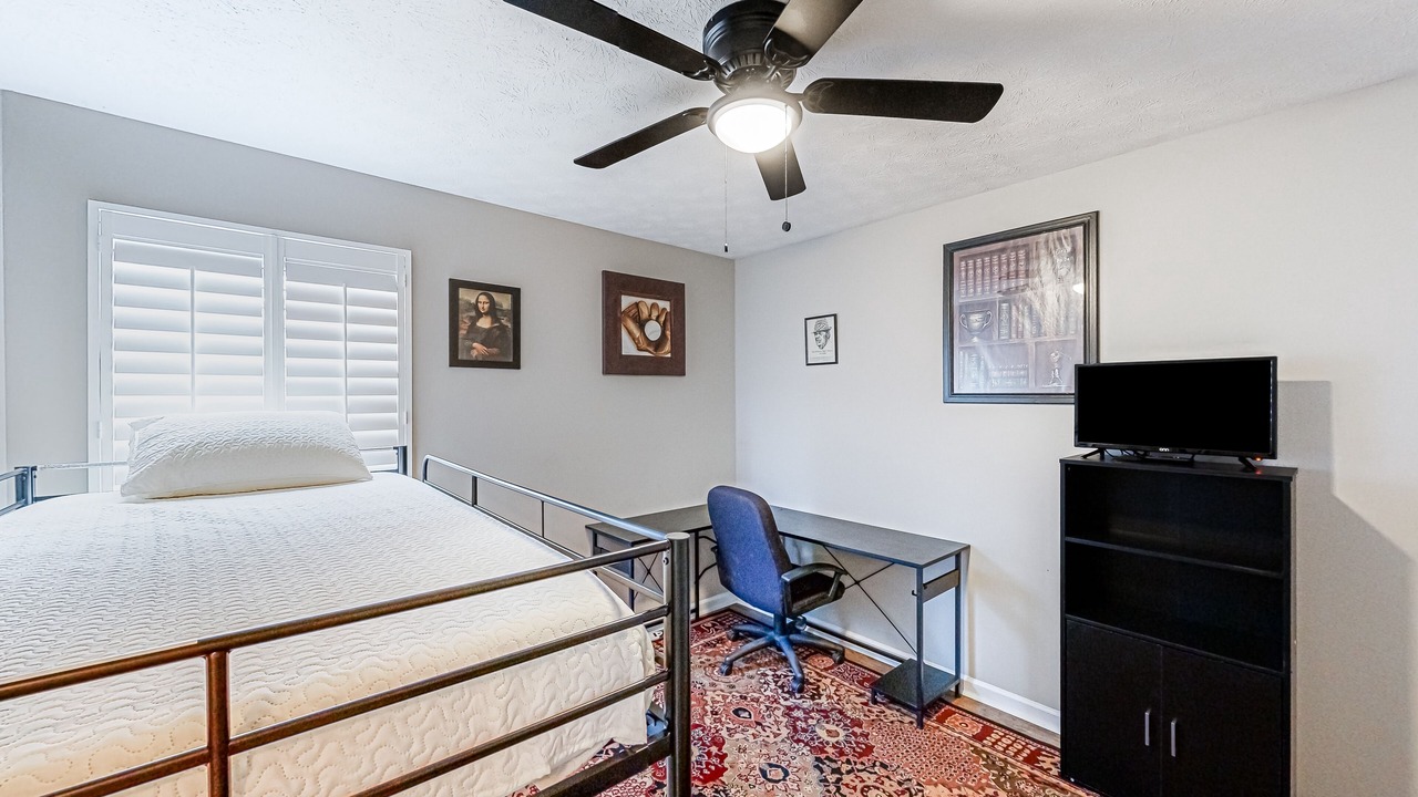 Photo of Bedroom in Green Pond
