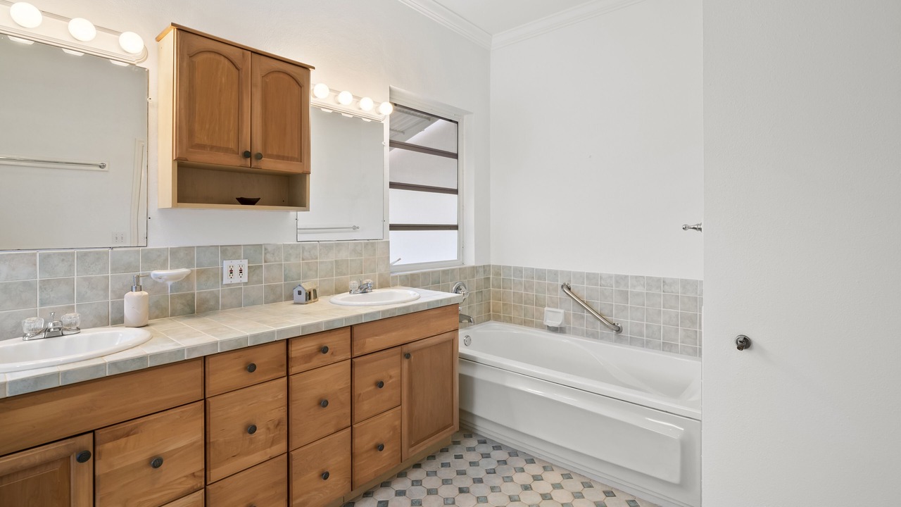 Photo of Bathroom in George Town