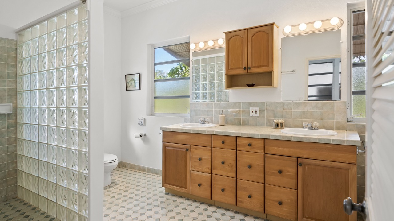 Photo of Bathroom in George Town