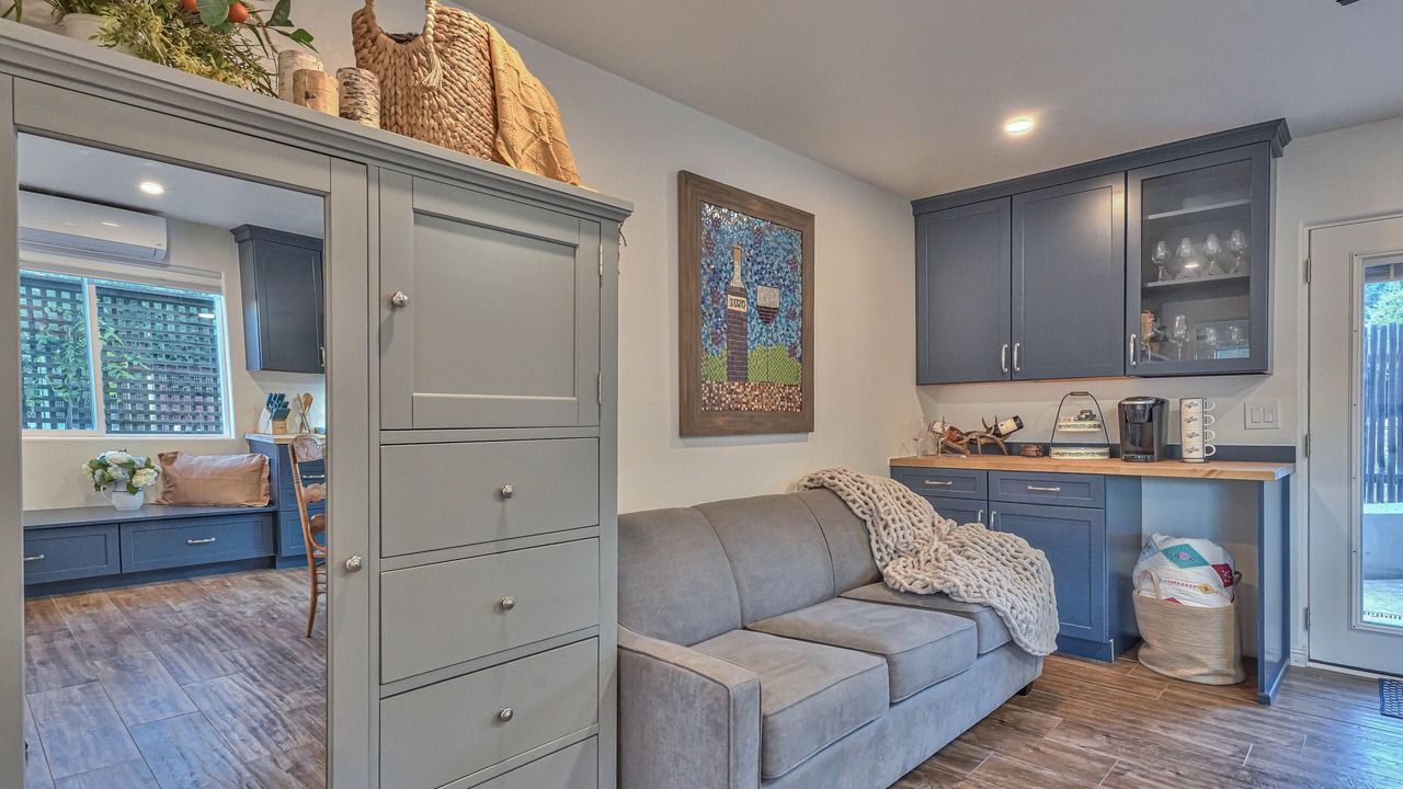Photo of Livingroom in Greenfield