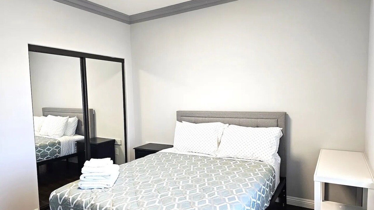Photo of Bedroom in Midway City