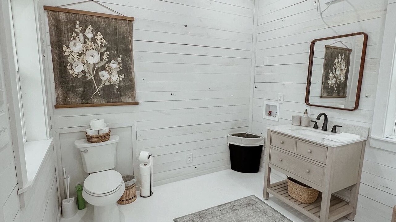 Photo of Bathroom in Poplarville