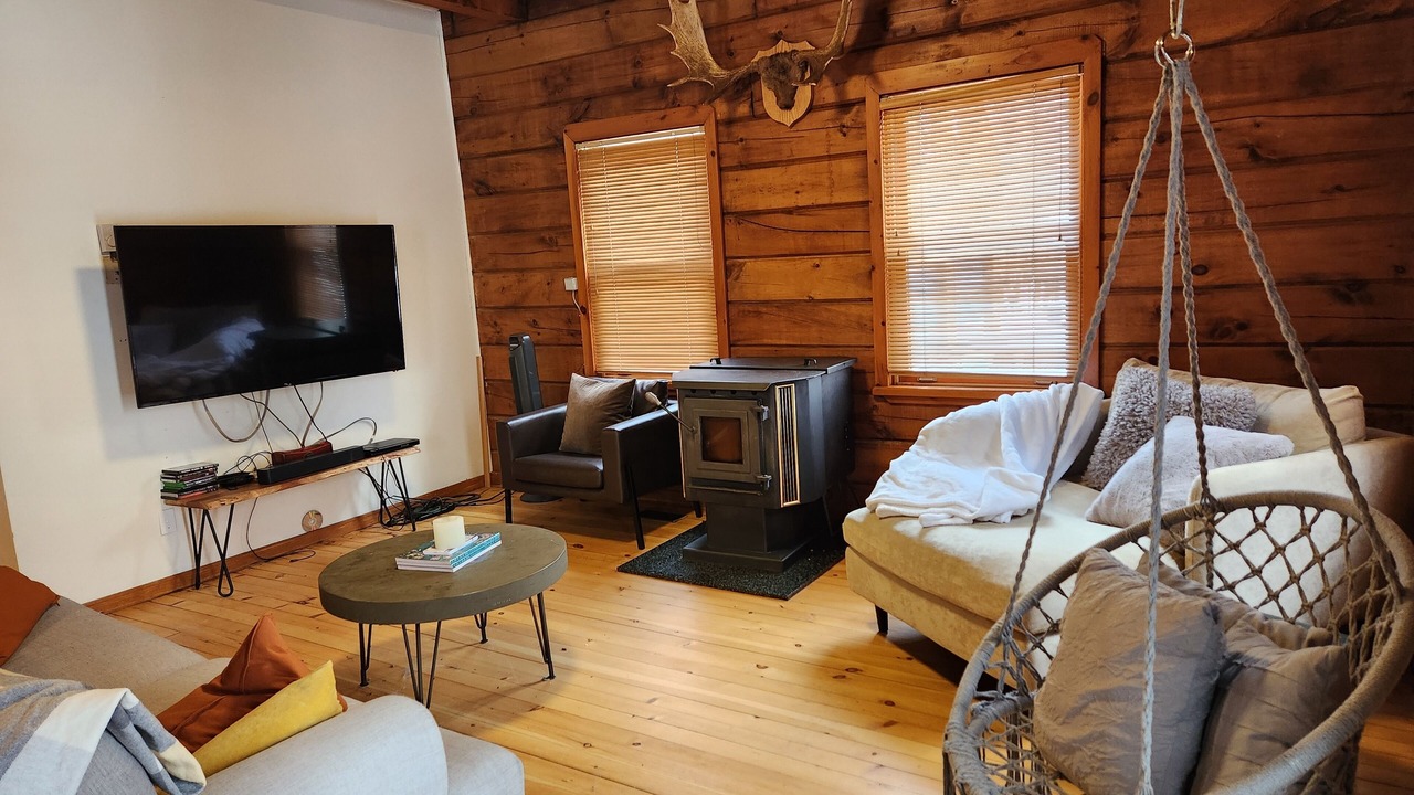 Photo of Livingroom in Erin